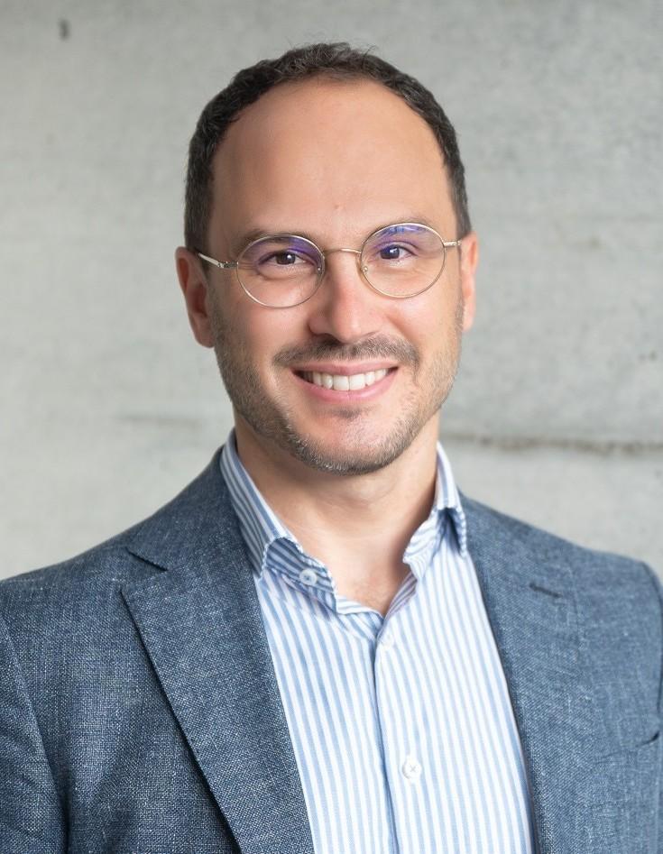 Prof. Dr.  Linard Cantieni